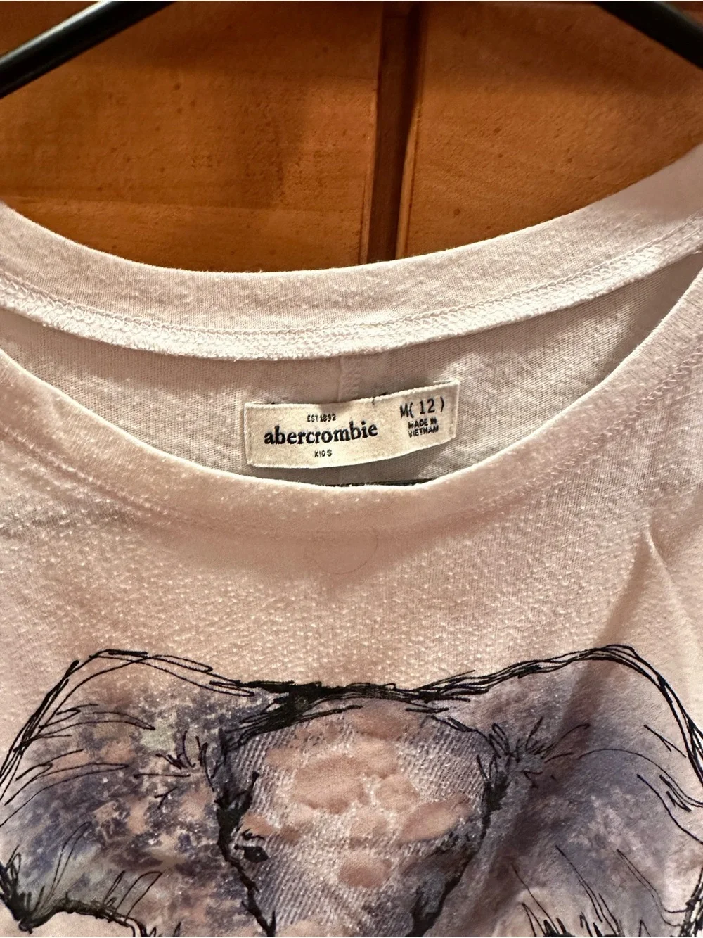 Abercrombie & Fitch white short